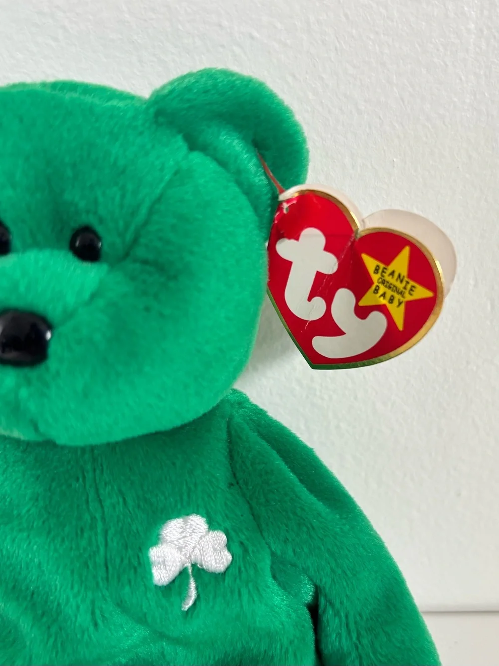 Ty Beanie Baby 'Erin' Green Plush Bear 1997 - Shamrock St. Patrick's Day Toy